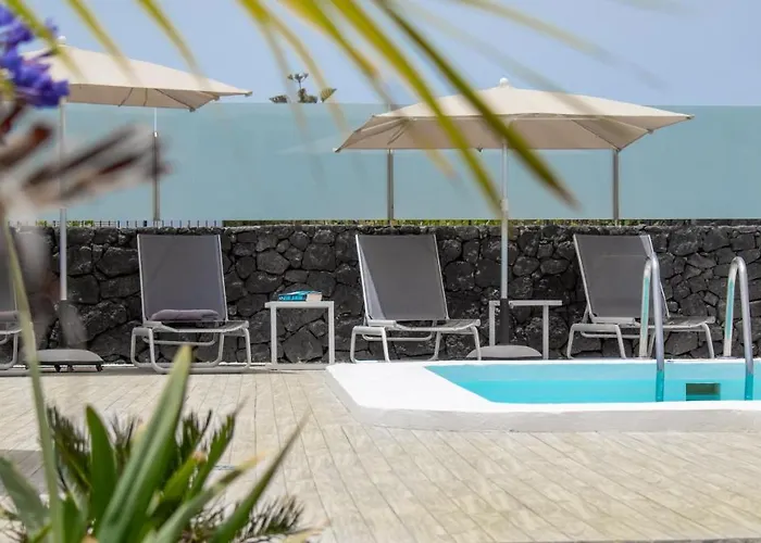 Vila Maribel Pocillos *